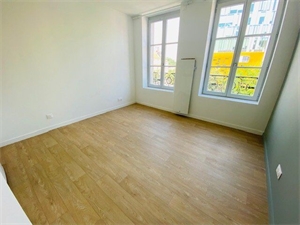 appartement à la location -   42000  SAINT-ETIENNE, surface 28 m2 location appartement - APR717661